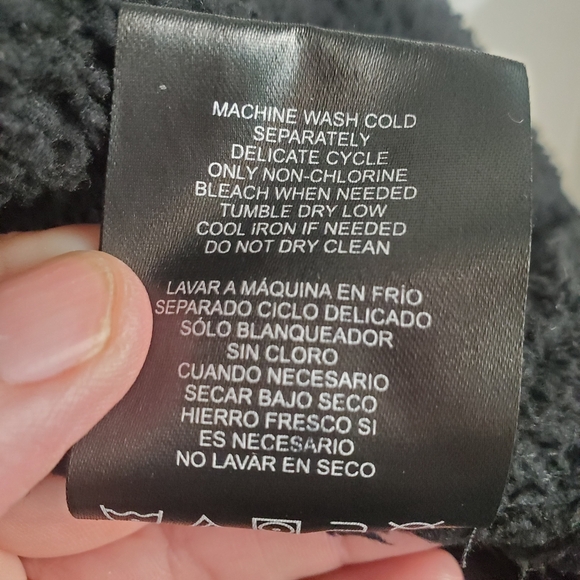 Hawke & Co Charcoal Hooded Windbreaker. MED. H103 - Picture 5 of 10